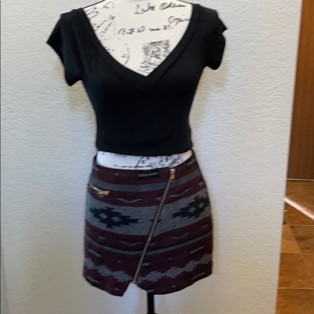 Millau Patterned Skirt in Grey/Black/Burgandy